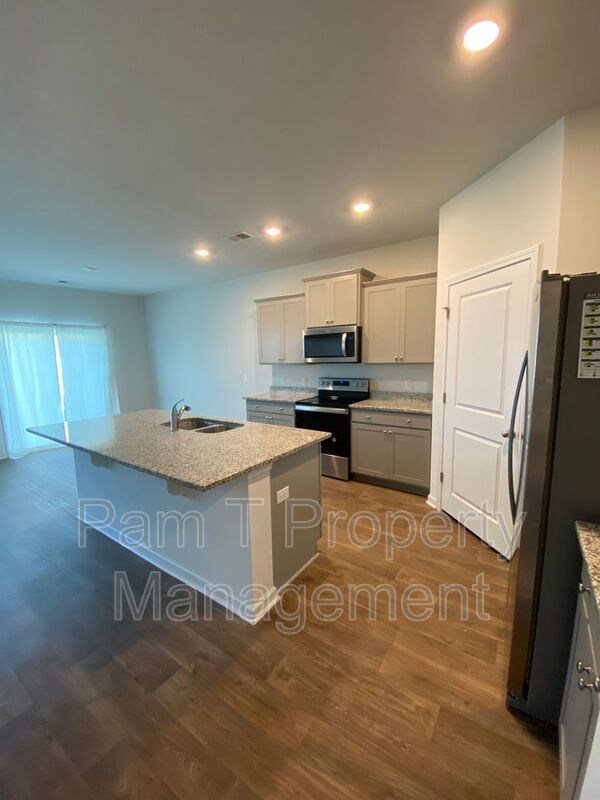 5 bedroom house in Pooler property image