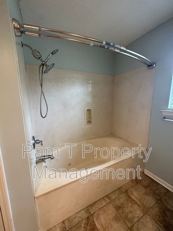 3 bedroom southside home property image