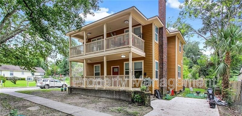 4 bedroom downtown apartment property image