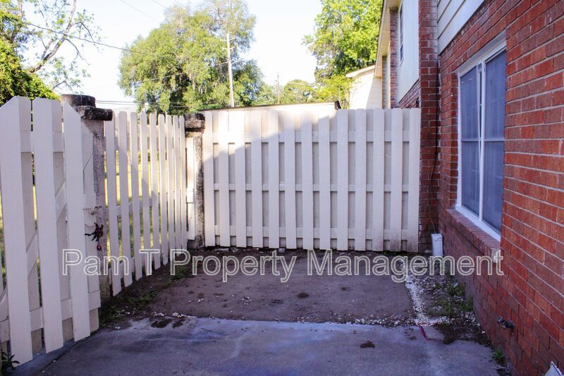 Charming Southside Townhouse property image