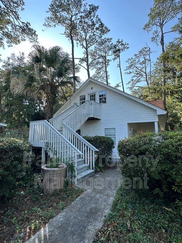 1 Bedroom apartment in a gated neighborhood with utilities included! property image