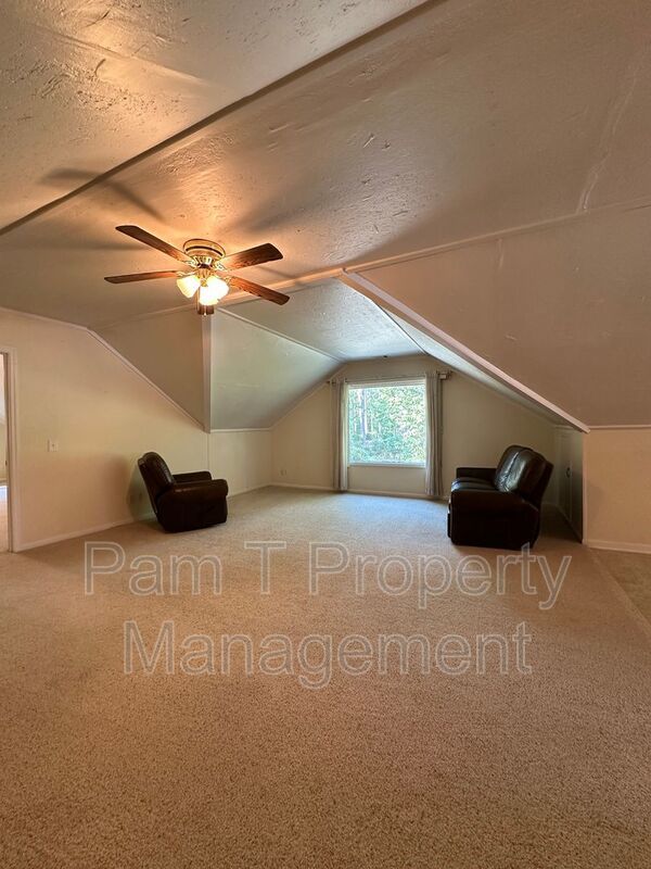 1 Bedroom apartment in a gated neighborhood with utilities included! property image