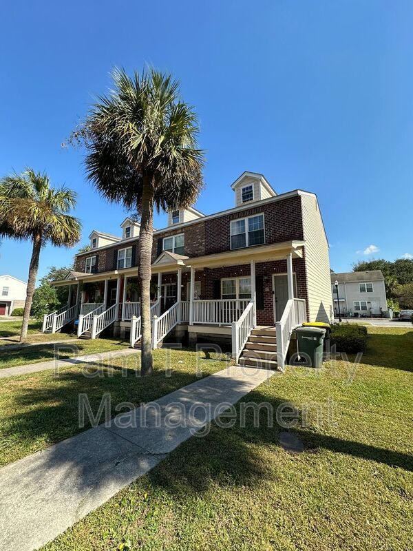 Downtown 2 bedroom townhome property image