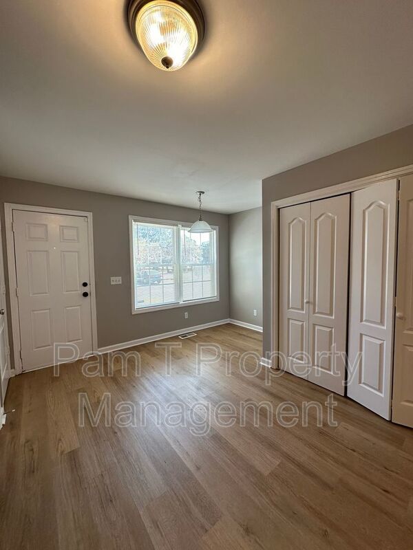 Downtown 2 bedroom townhome property image
