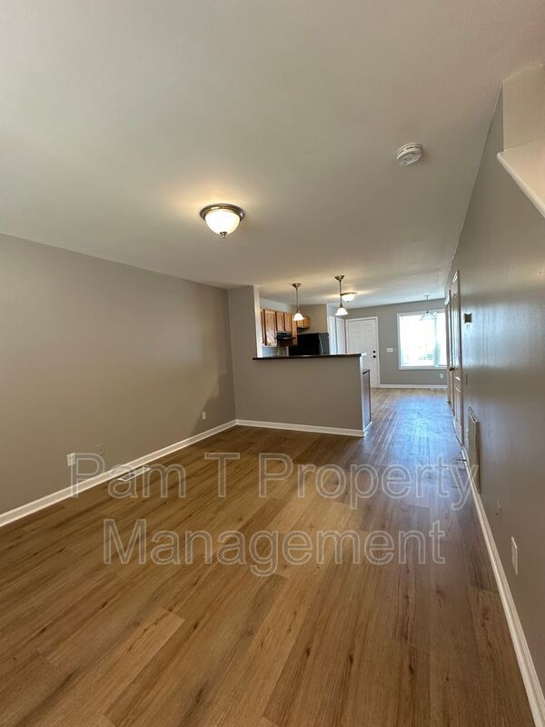 Downtown 2 bedroom townhome property image