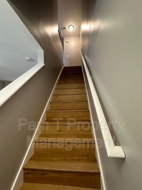 Downtown 2 bedroom townhome property image