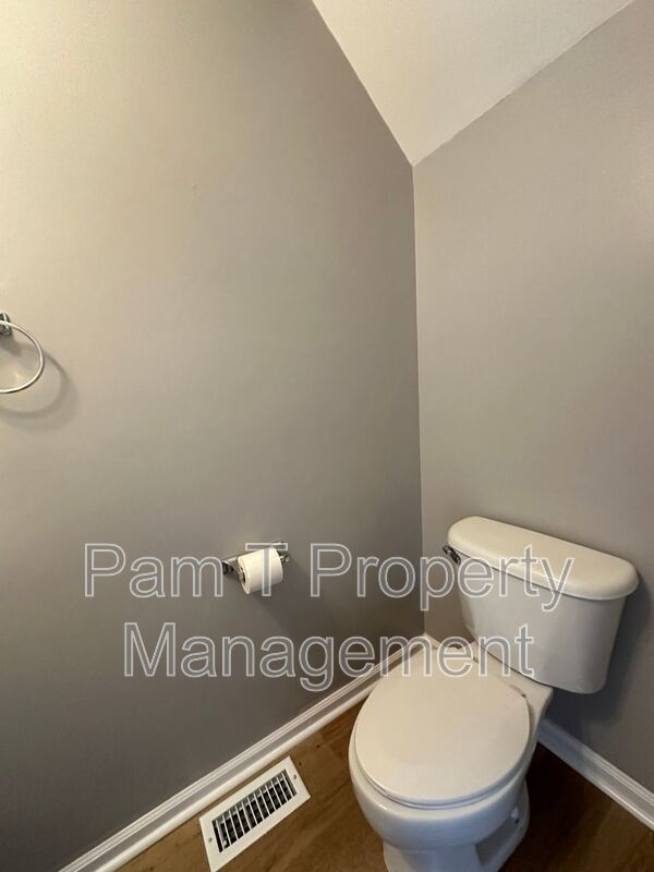 Downtown 2 bedroom townhome property image
