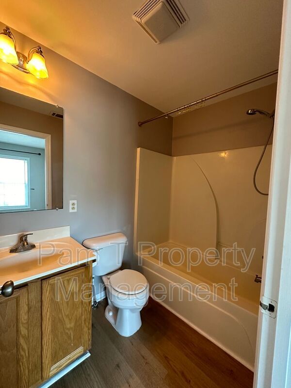 Downtown 2 bedroom townhome property image