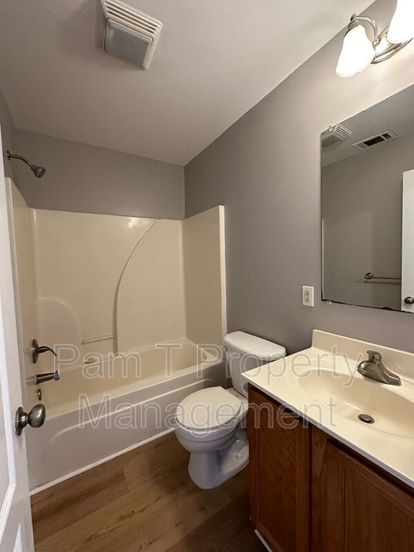 Downtown 2 bedroom townhome property image