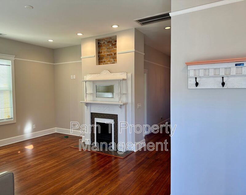 Beautiful 2 bedroom in Victorian District property image