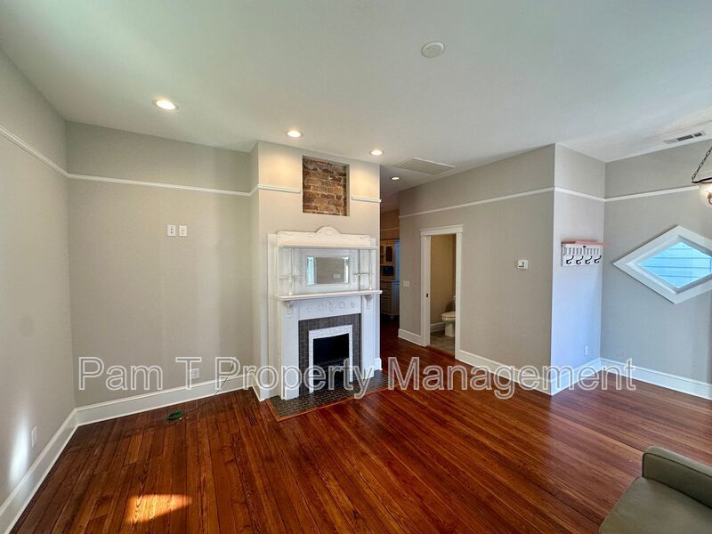 Beautiful 2 bedroom in Victorian District property image