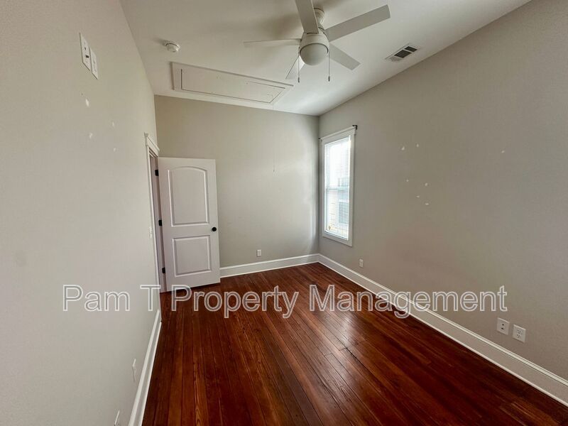 Beautiful 2 bedroom in Victorian District property image