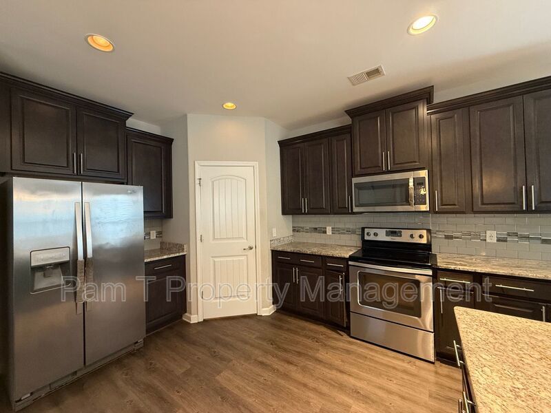 Large 4 bedroom home in Pooler property image