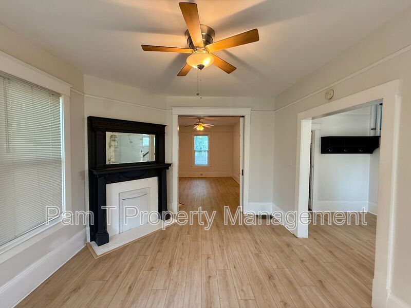 3 bedroom downtown house property image