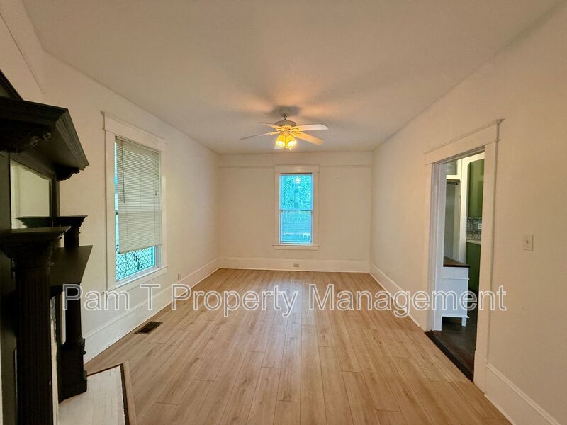 3 bedroom downtown house property image