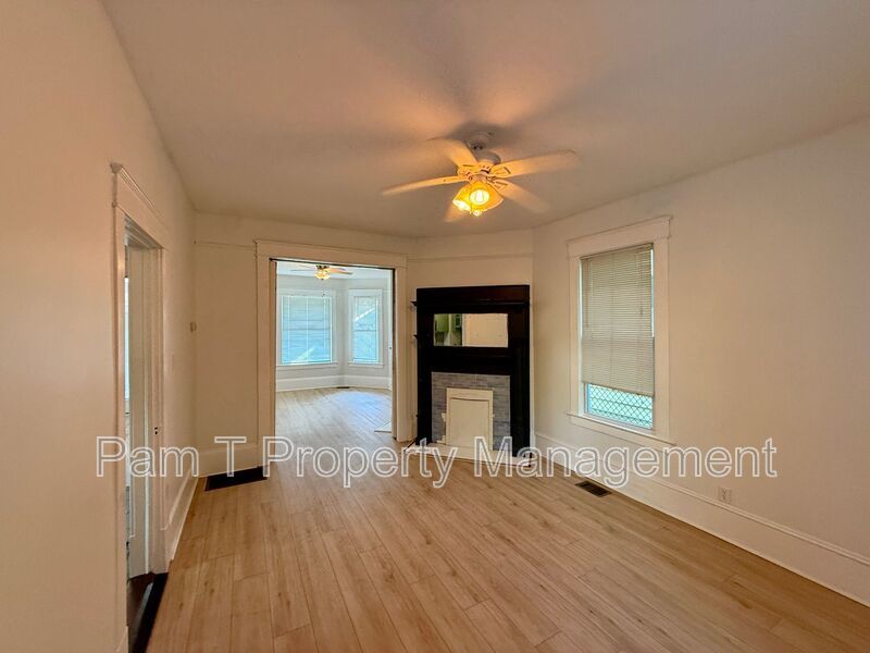 3 bedroom downtown house property image