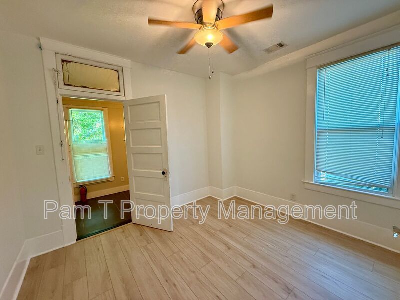 3 bedroom downtown house property image
