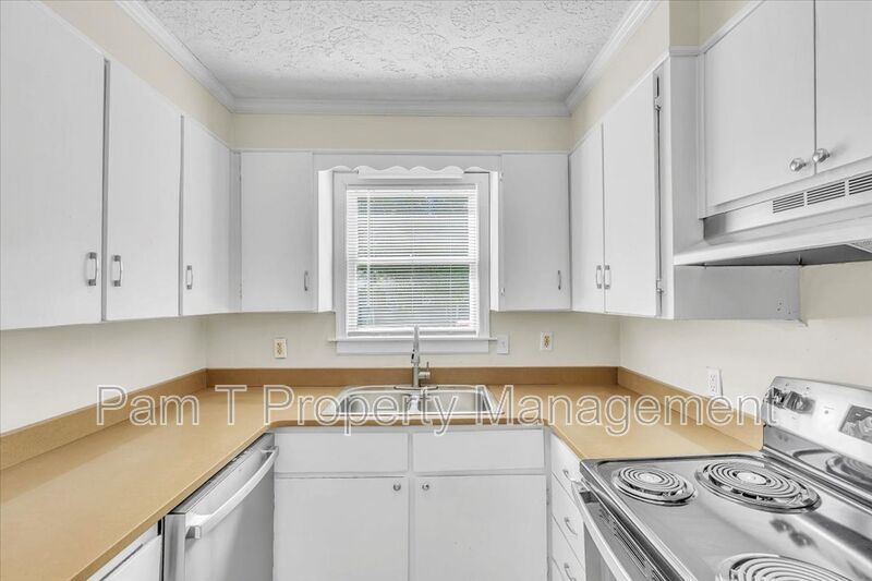 Convenient Midtown 3 bedroom home property image