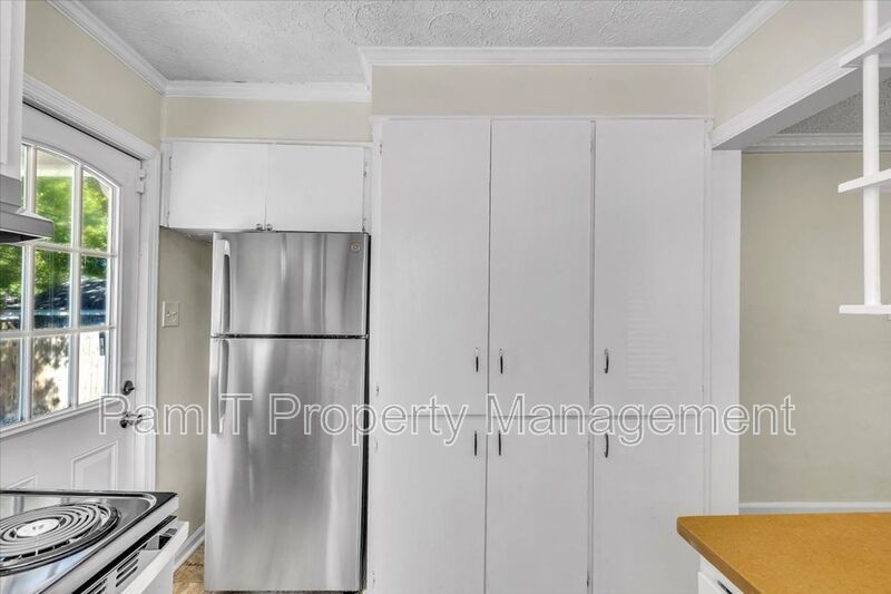 Convenient Midtown 3 bedroom home property image