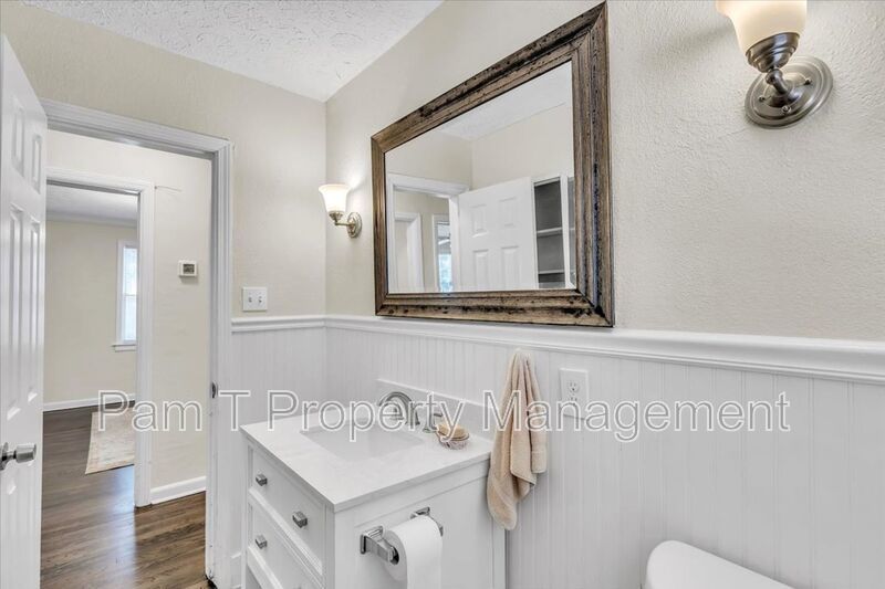 Convenient Midtown 3 bedroom home property image