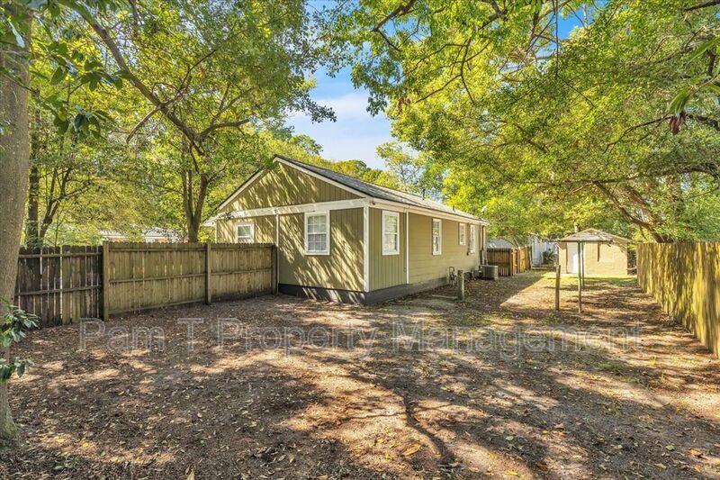 Convenient Midtown 3 bedroom home property image