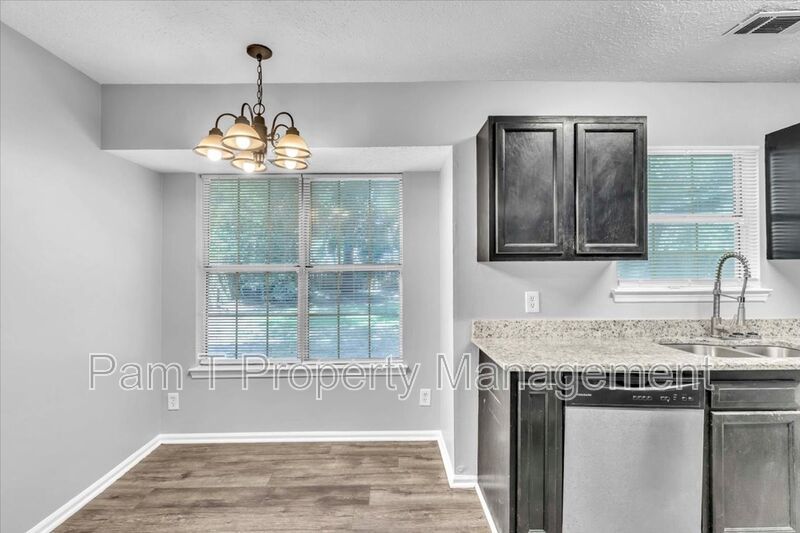 Southside two story 3 bedroom house property image