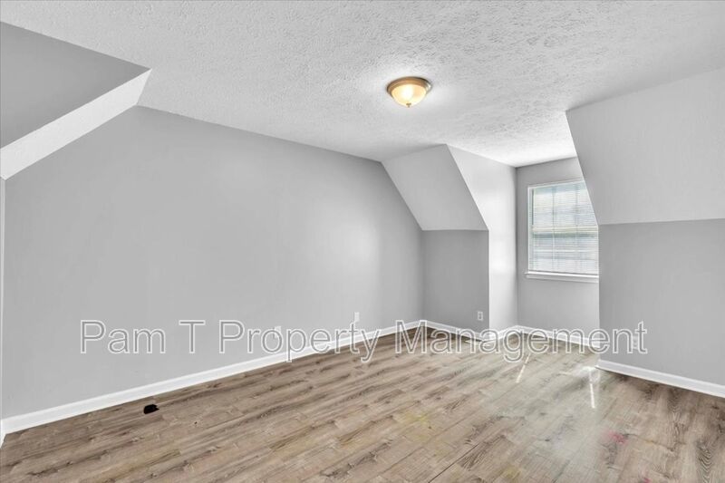 Southside two story 3 bedroom house property image