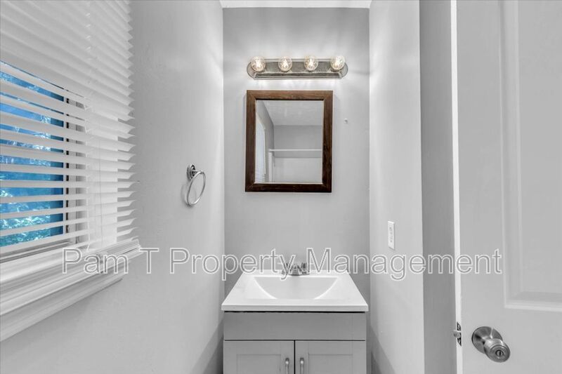 Southside two story 3 bedroom house property image