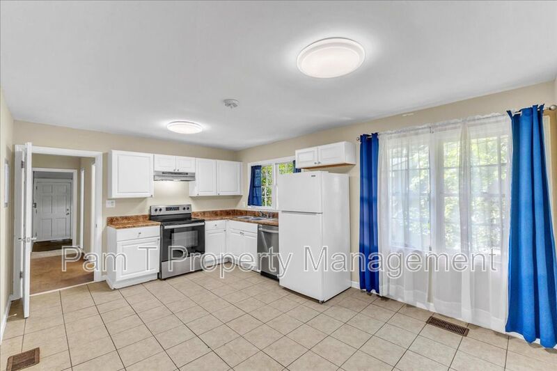 Charming 3-Bed / 2-Bath Home in Savannah property image