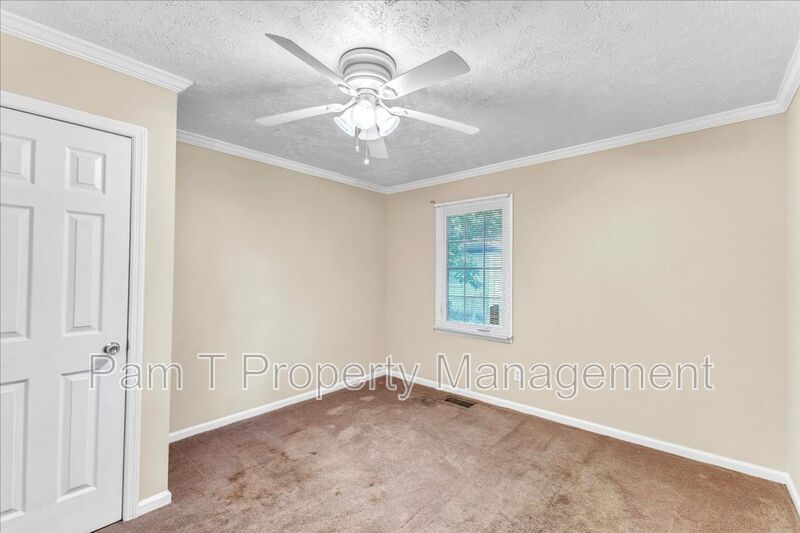 Charming 3-Bed / 2-Bath Home in Savannah property image