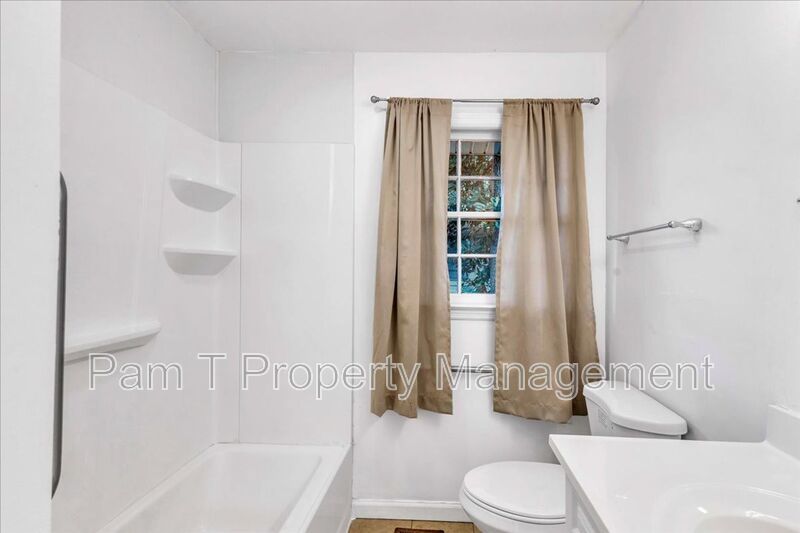 Charming 3-Bed / 2-Bath Home in Savannah property image