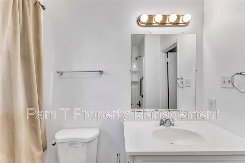 Charming 3-Bed / 2-Bath Home in Savannah property image