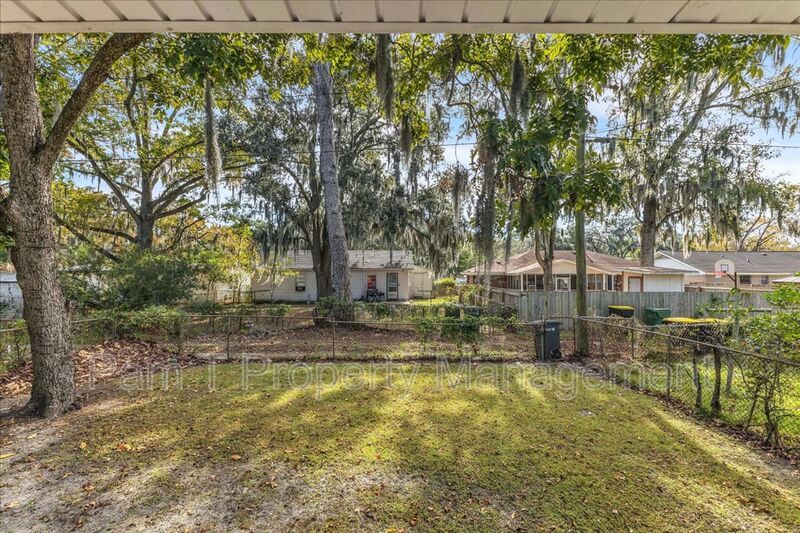 Charming 3-Bed / 2-Bath Home in Savannah property image