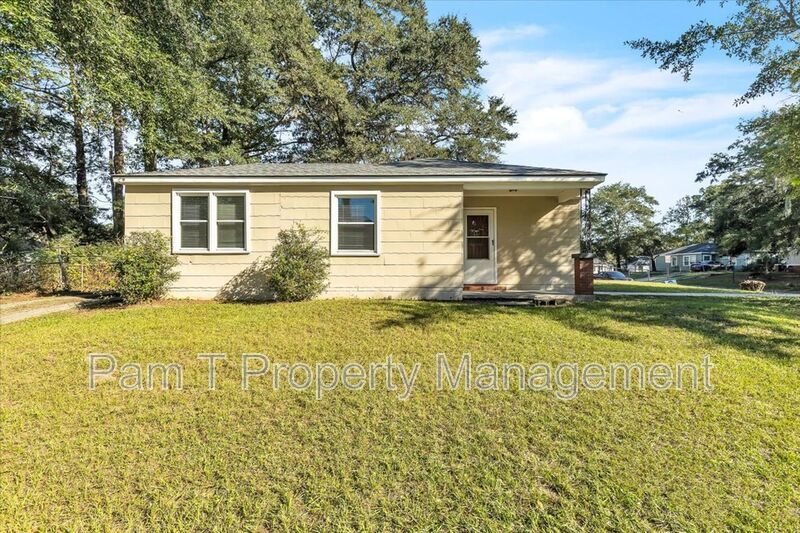 3 bedroom house minutes away from Daffin Park property image