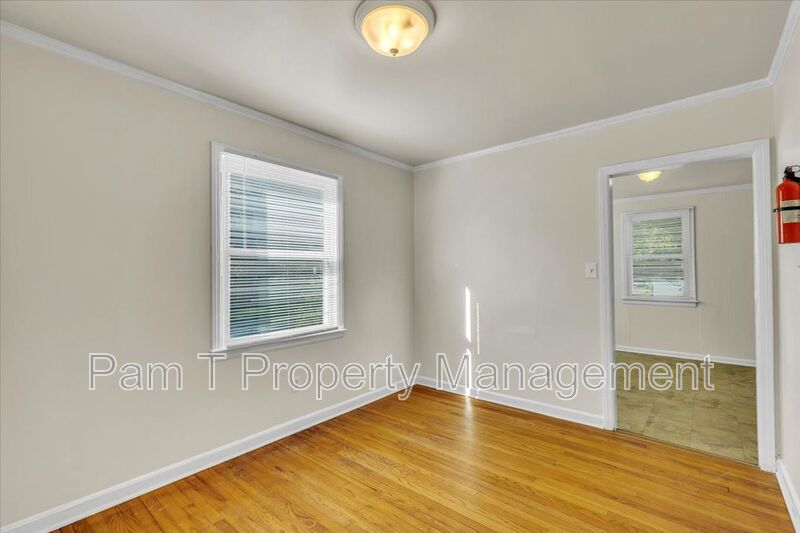 3 bedroom house minutes away from Daffin Park property image