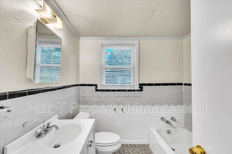 3 bedroom house minutes away from Daffin Park property image