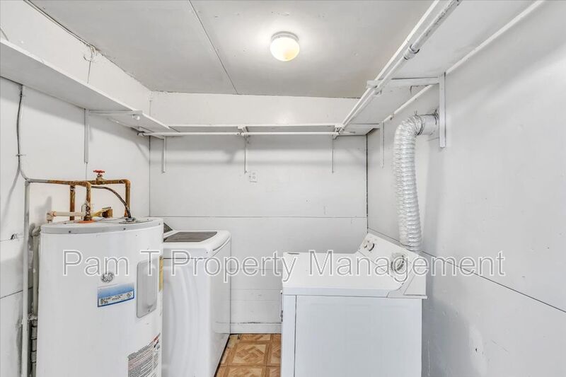 3 bedroom house minutes away from Daffin Park property image