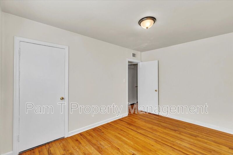 3 bedroom house minutes away from Daffin Park property image