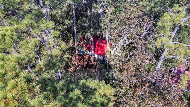 1 bedroom off of Ferguson property image