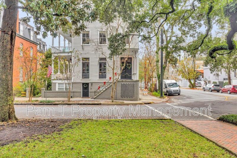 Beautiful one bedroom condo on Pulaski Square property image