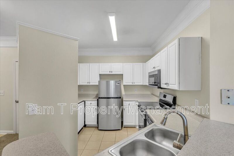 Beautiful 2 bedroom condo on Wilmington Island property image
