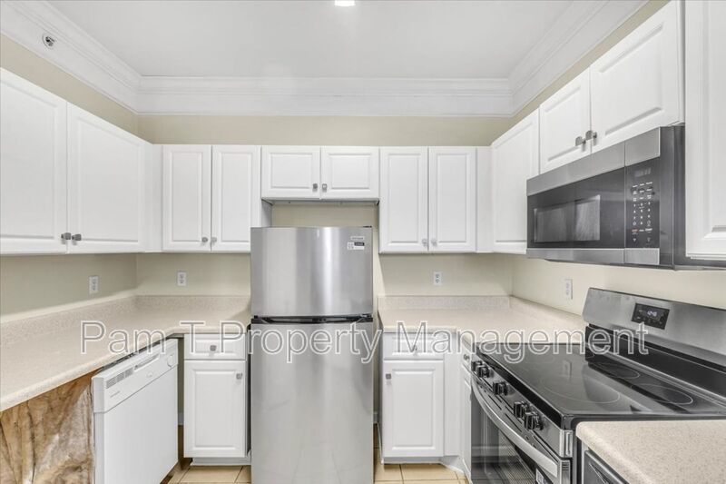 Beautiful 2 bedroom condo on Wilmington Island property image