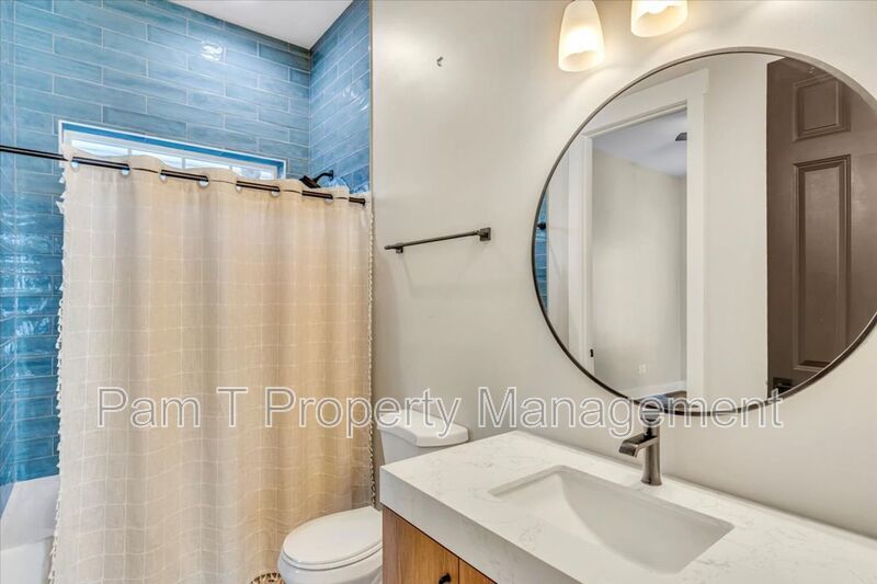 Downtown 4 bedroom home property image