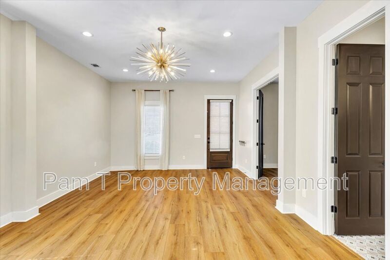 Downtown 4 bedroom home property image