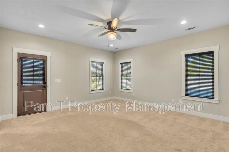Downtown 4 bedroom home property image