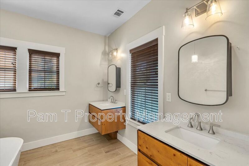 Downtown 4 bedroom home property image