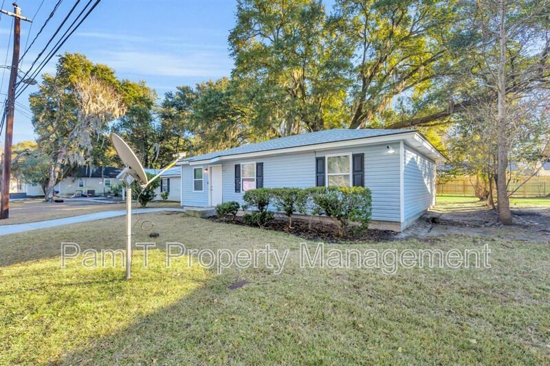 3 Bedroom Single Family Home property image