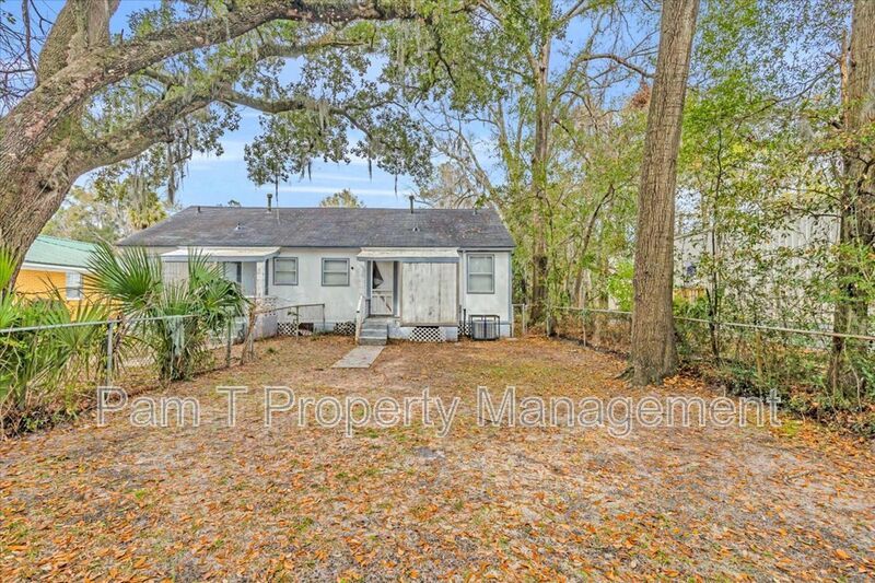 2 Bedroom 1 bath apartment property image