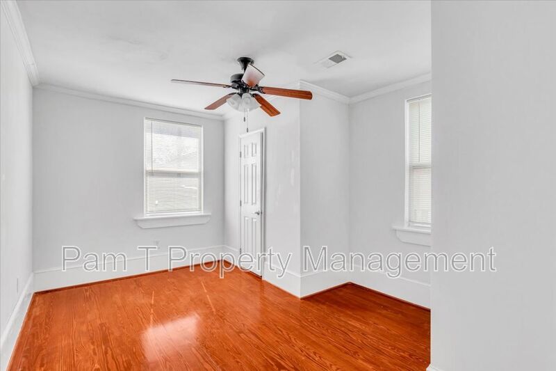 Beautiful 4 bedroom home downtown property image