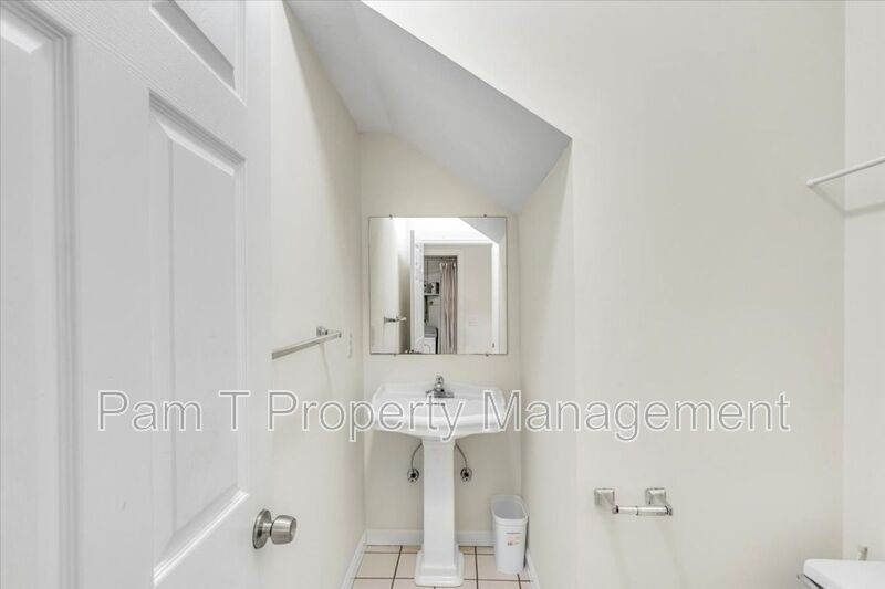 3 bedroom house minutes away from SCAD property image